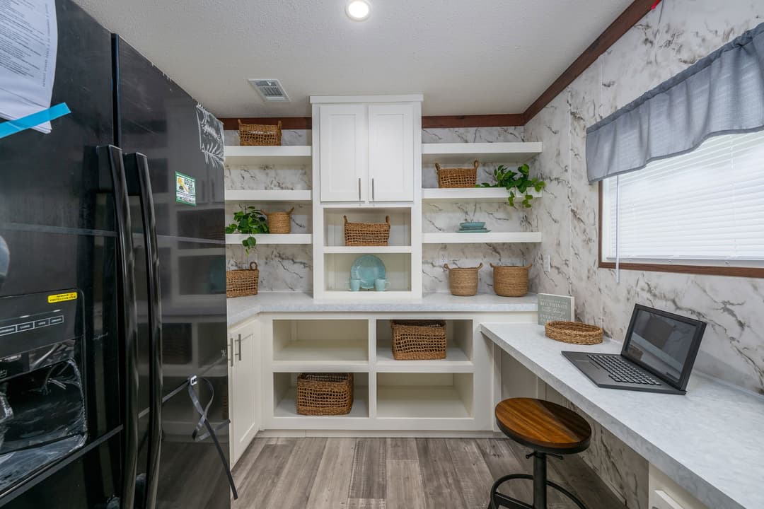 Madison kitchen home features