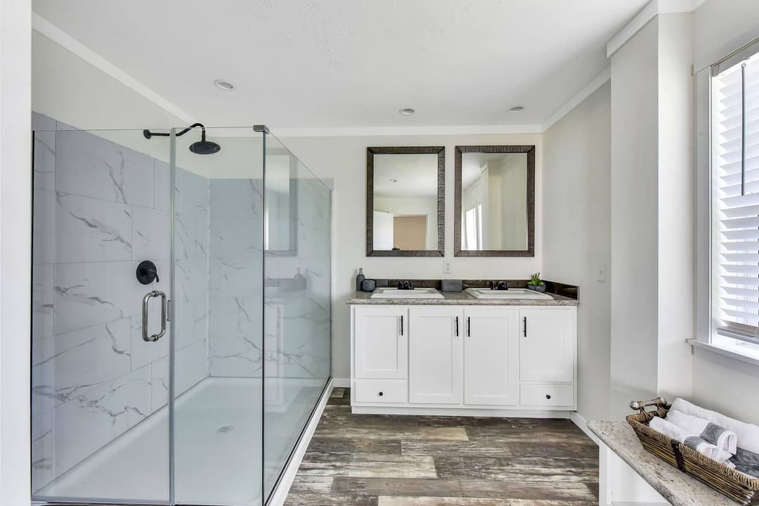 Elevate 56f bathroom home features