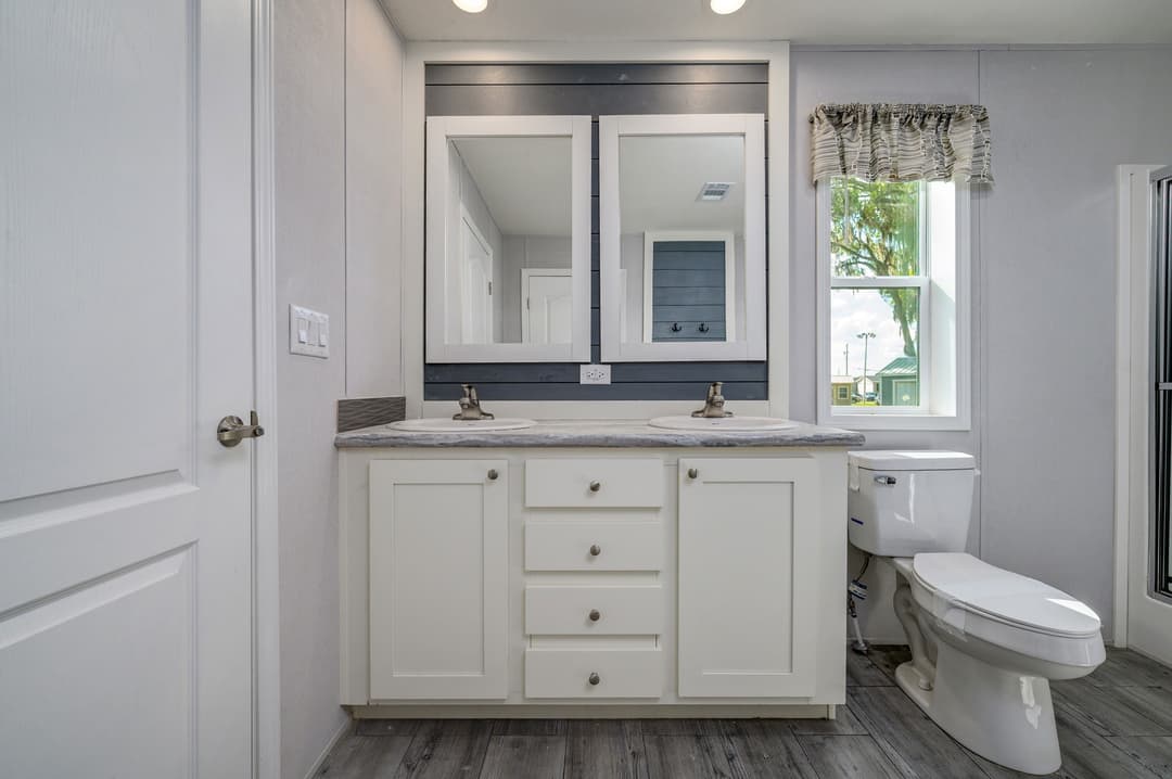 Marco 60 bathroom home features