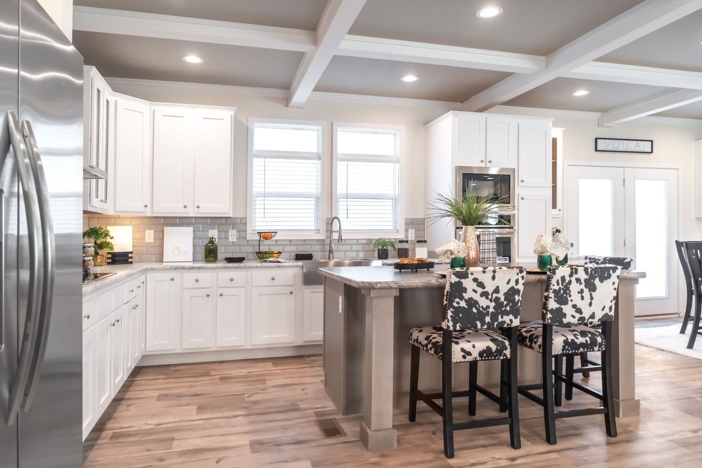 Super 68 elite kitchen home features