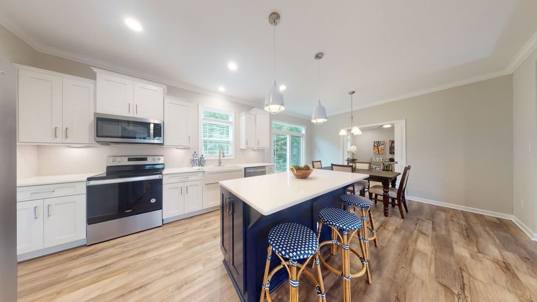 Logan ranch kitchen home features