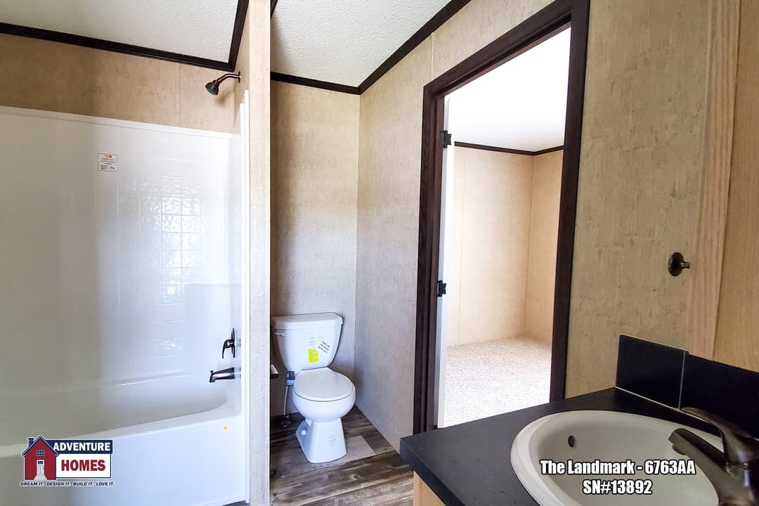 Landmark | 6763aa bathroom home features