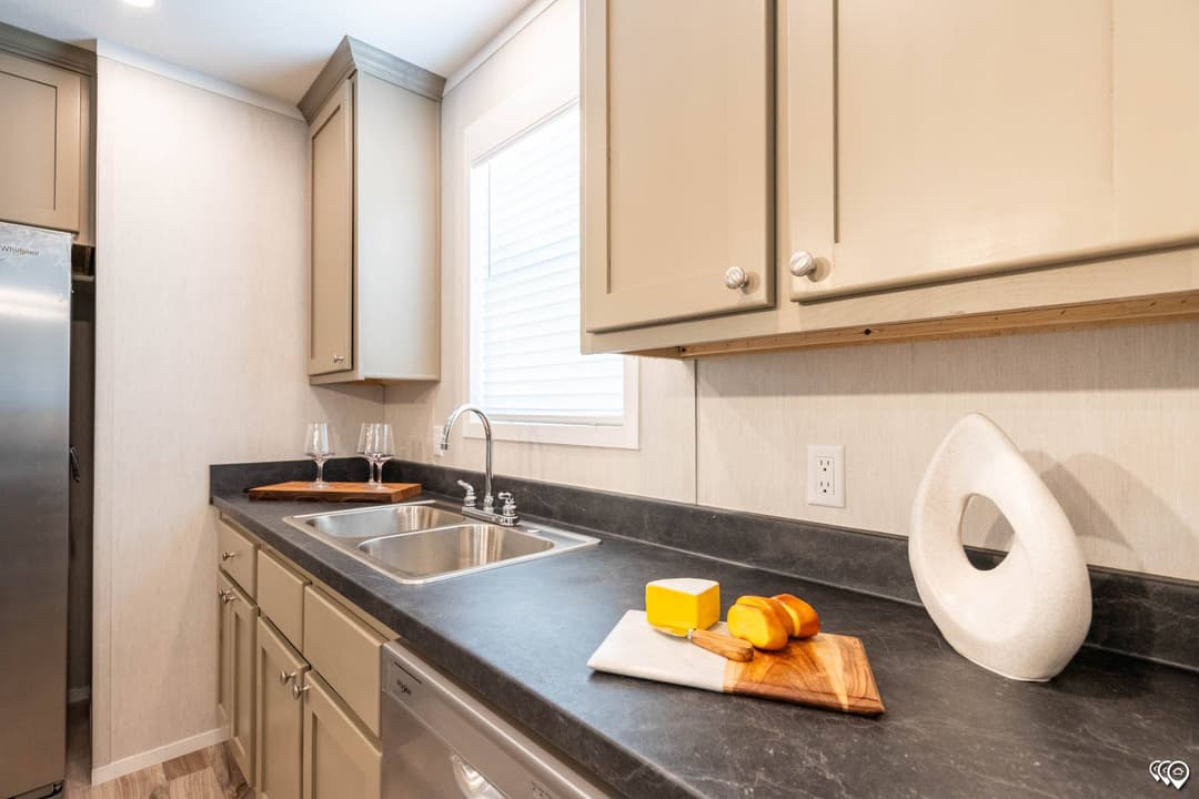 Arc1680-8018 kitchen home features