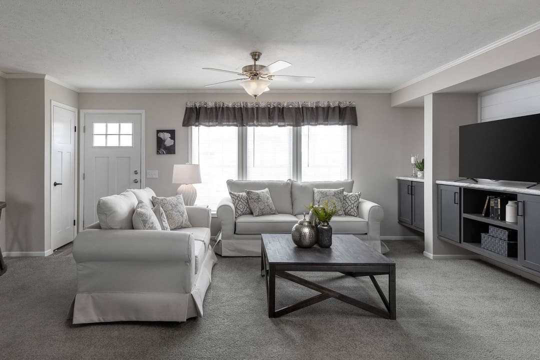 Orchid c415 interior home features