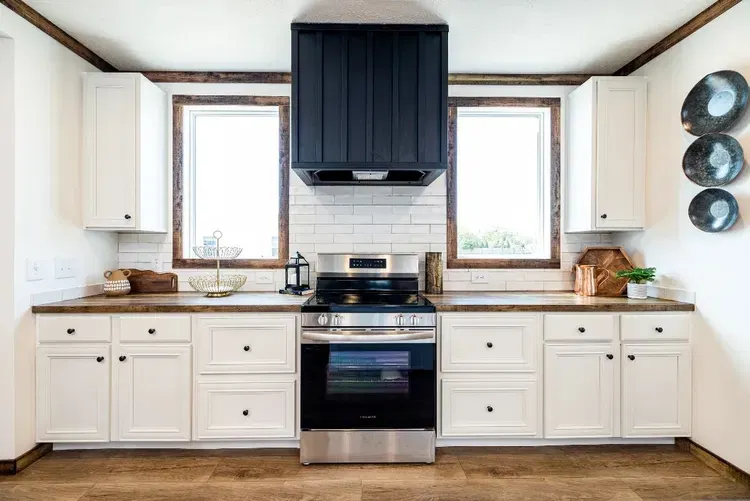 Arabella kitchen home features