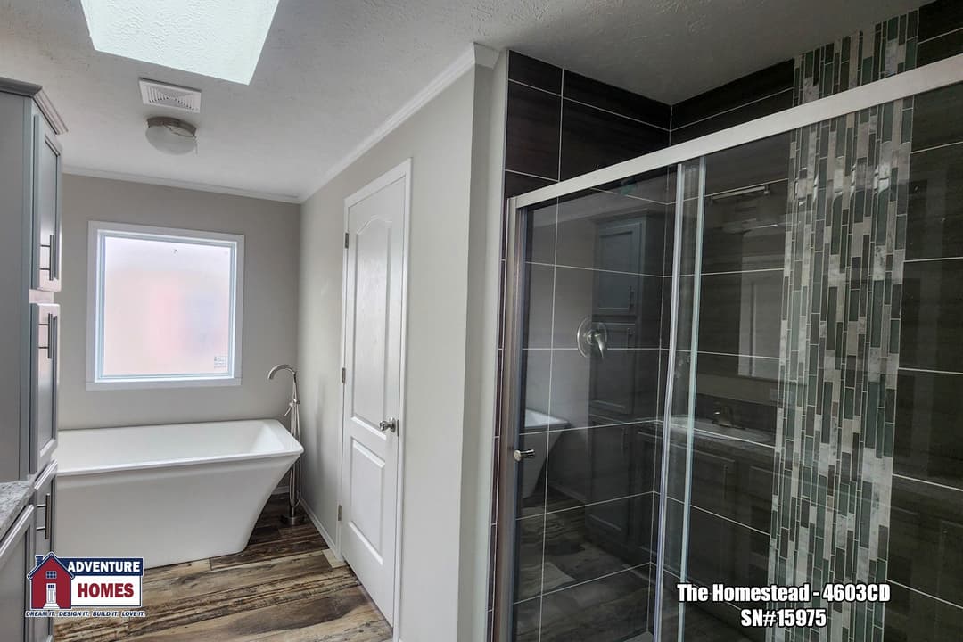 Homestead | 4603cd bathroom home features