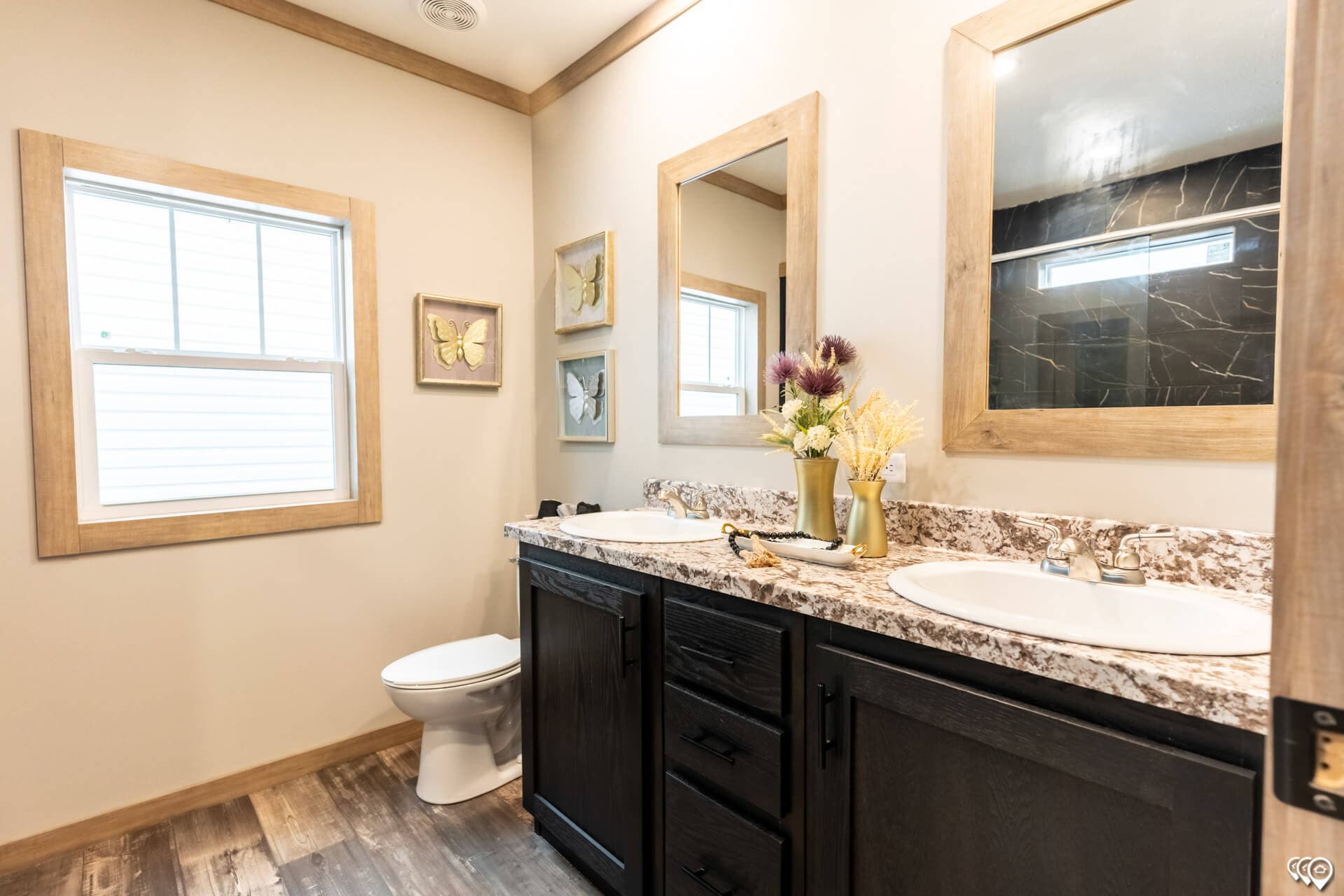 The canyon creek bathroom home features