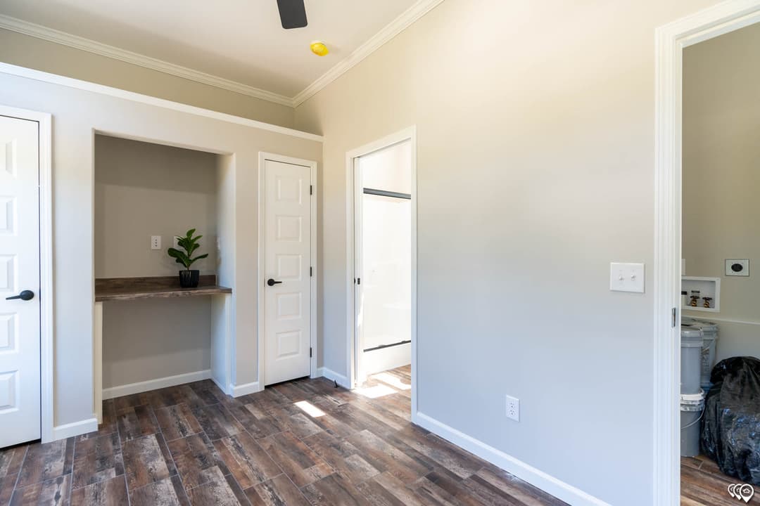 Cozy cabin 2 interior home features