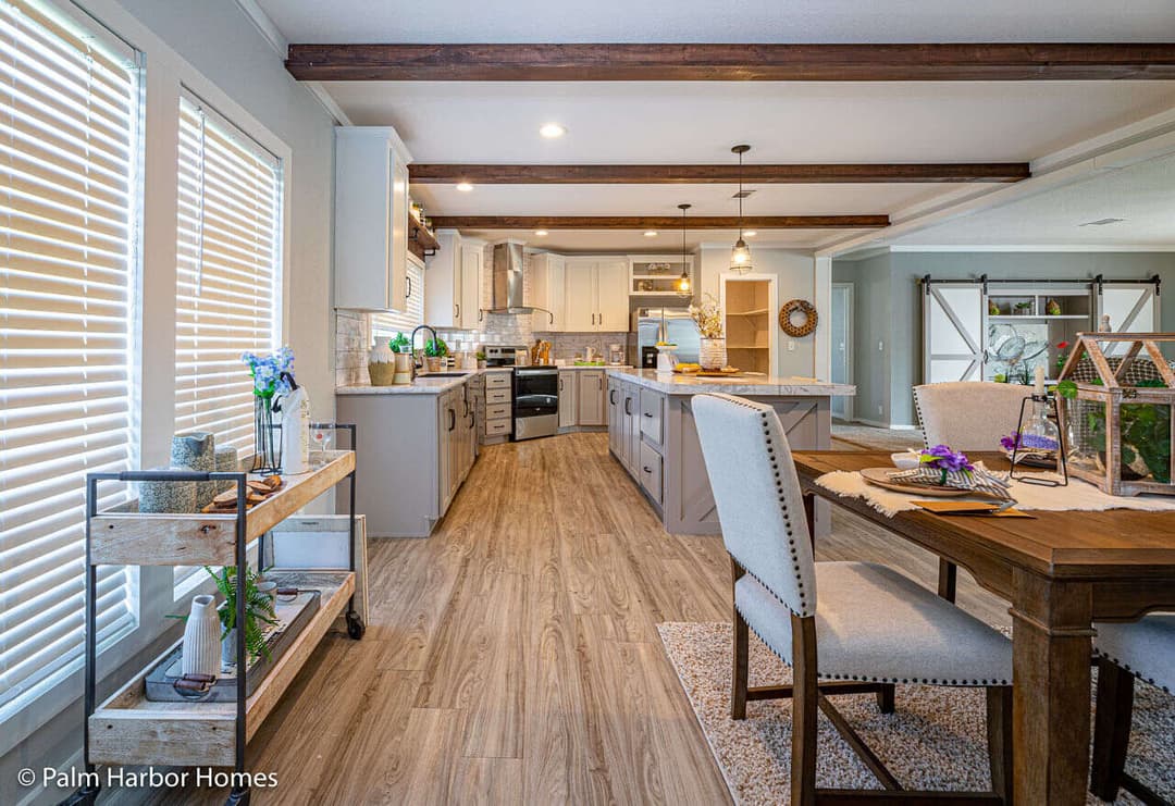 Magnum 32664m interior home features