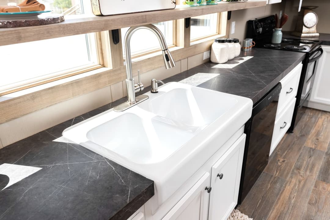 Farmhouse flex kitchen home features