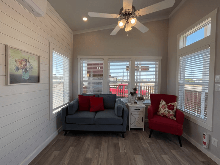 Hummingbird interior home features