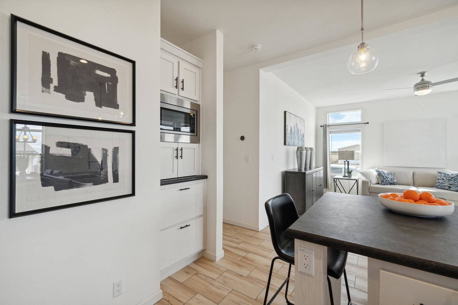 Nova-l interior home features