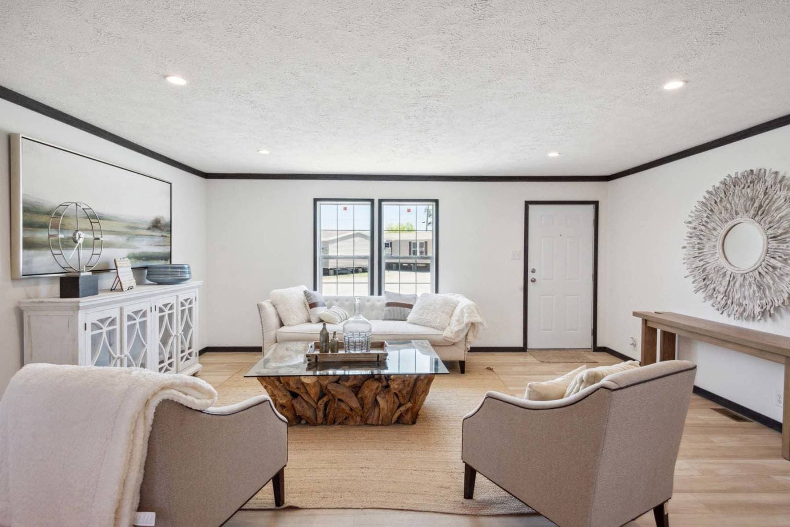 Roan living room home features