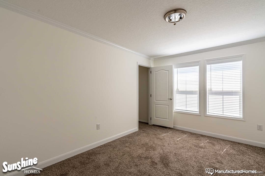 Pri3270-2008 bedroom home features