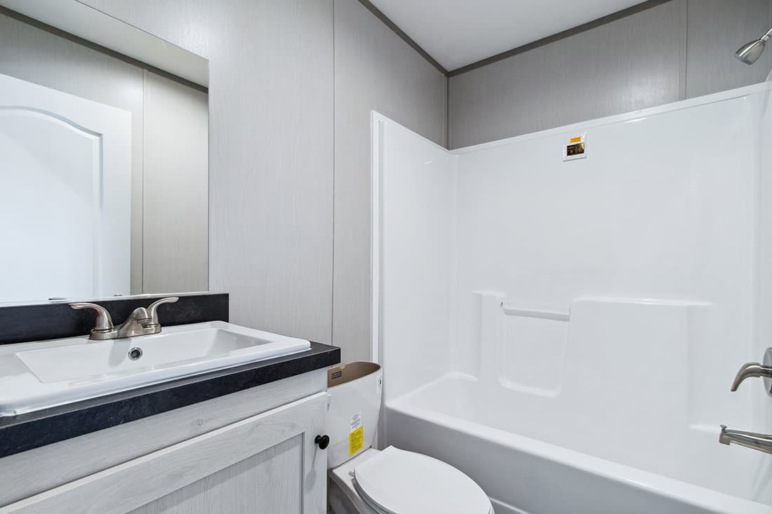 Resolution 16682x bathroom home features