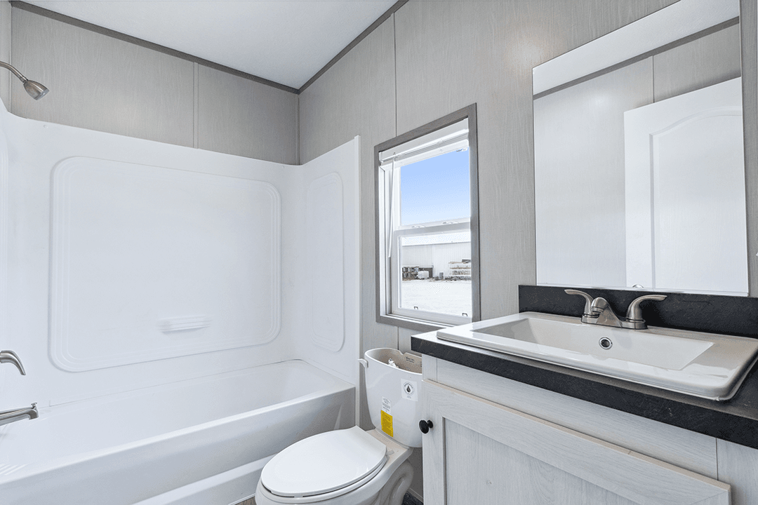 Anniversary 16682f bathroom home features