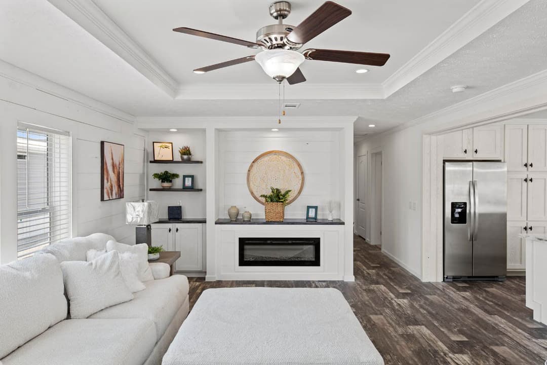 Delashaw interior home features