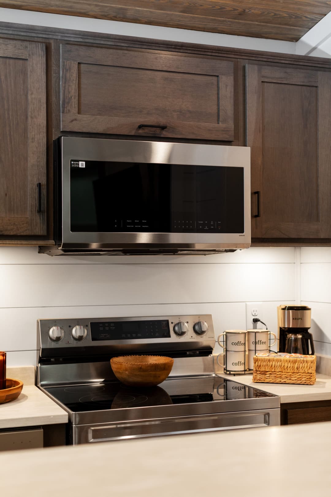 Kinlock kitchen home features