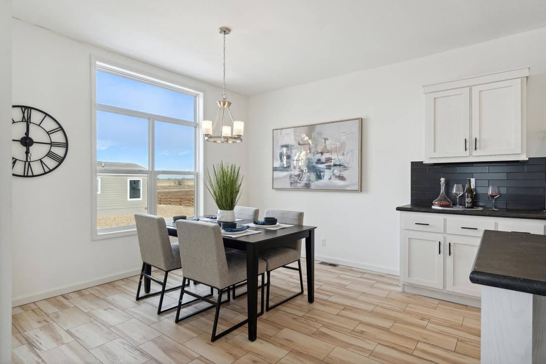 Nova-l interior home features