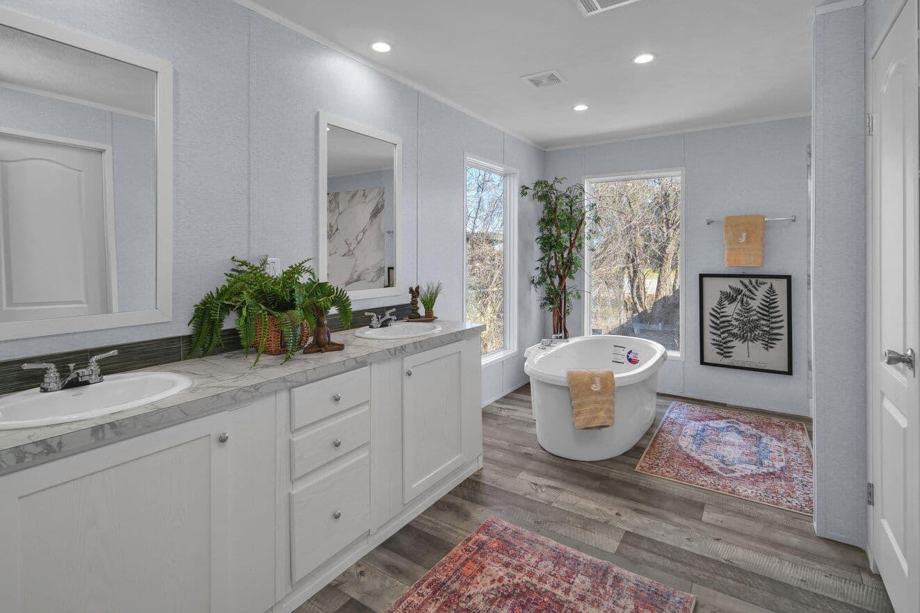 Valu premier 32643g interior and bathroom home features