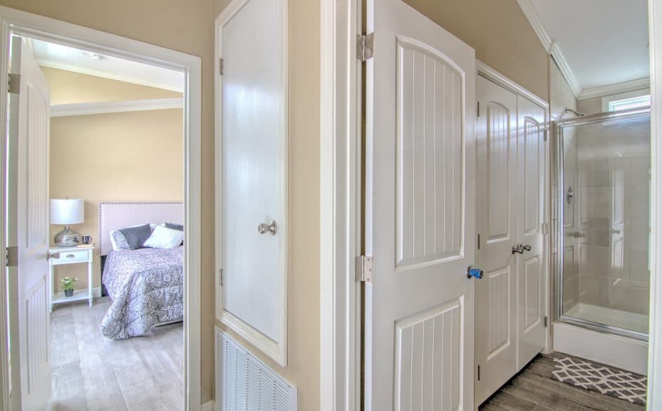 Robin d60ep8 bathroom home features