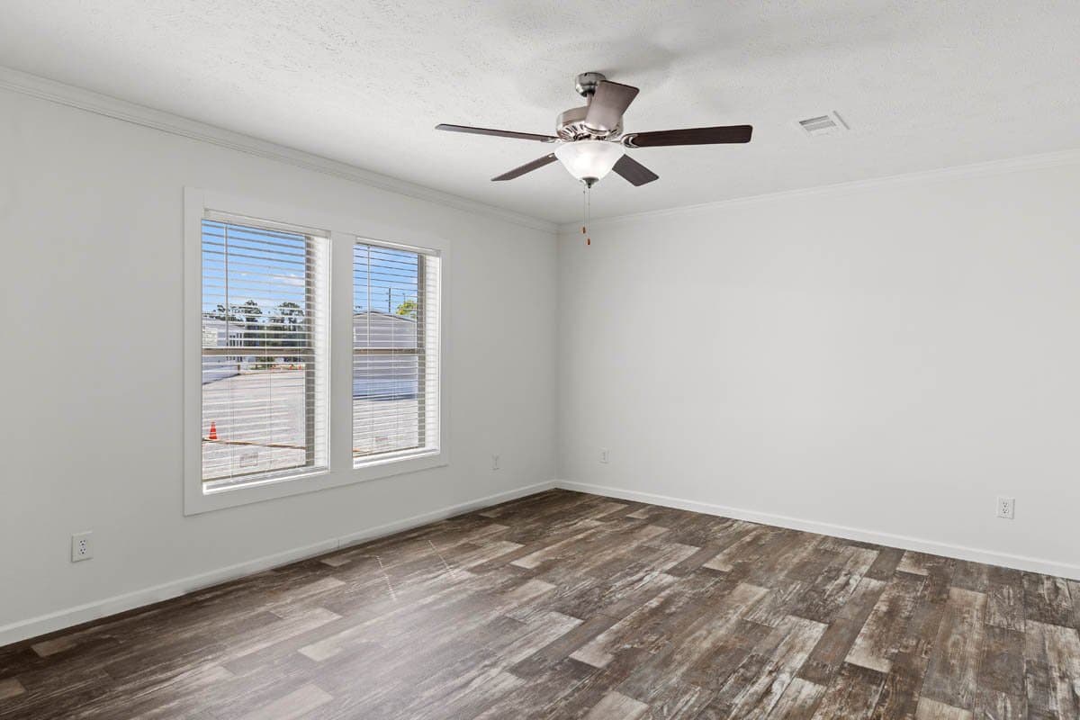 Mchann bedroom home features