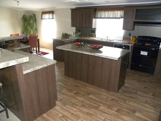 Benbrook 30684b kitchen home features