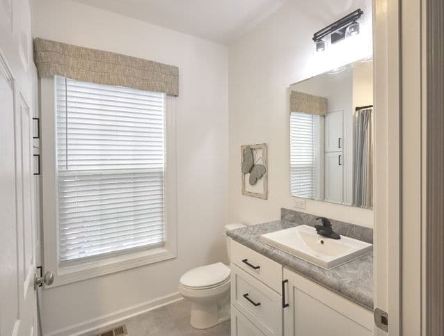 Elite 2.2 32763c bathroom home features