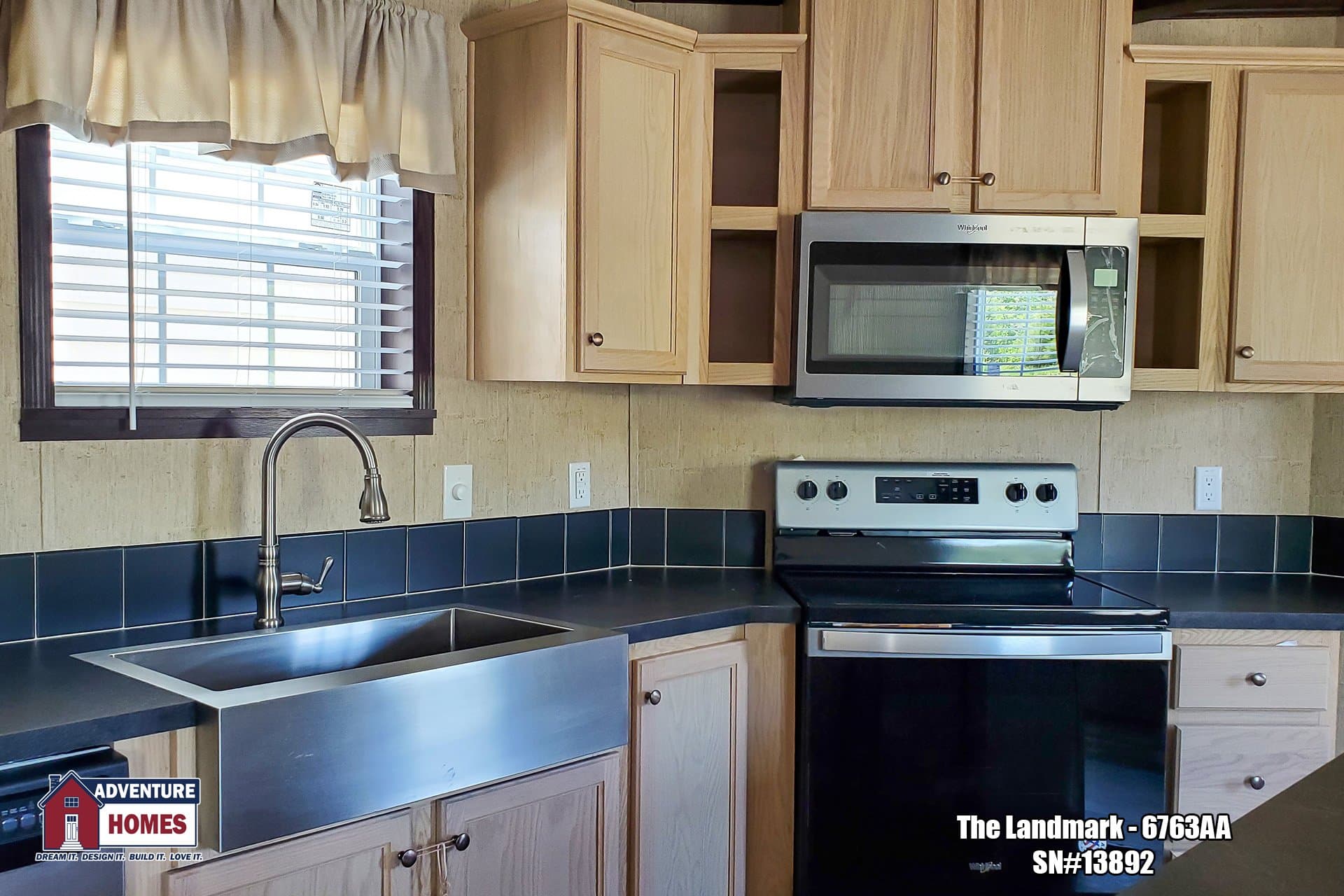 Landmark | 6763aa kitchen home features