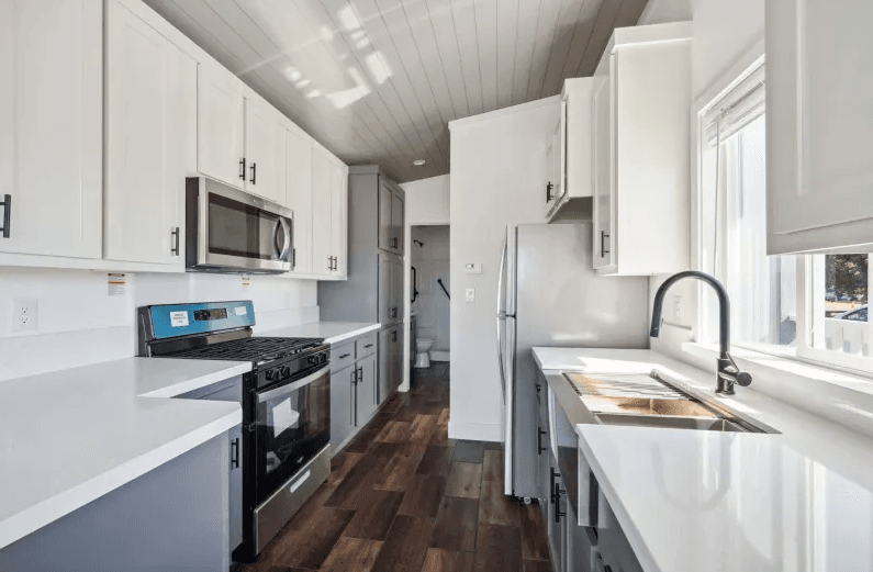 Ath-16l kitchen home features