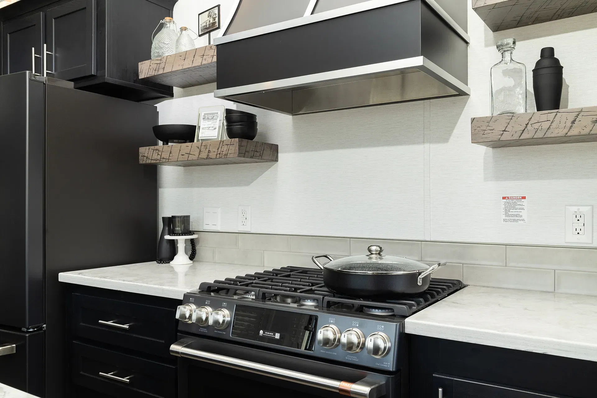 Island 6430p kitchen home features