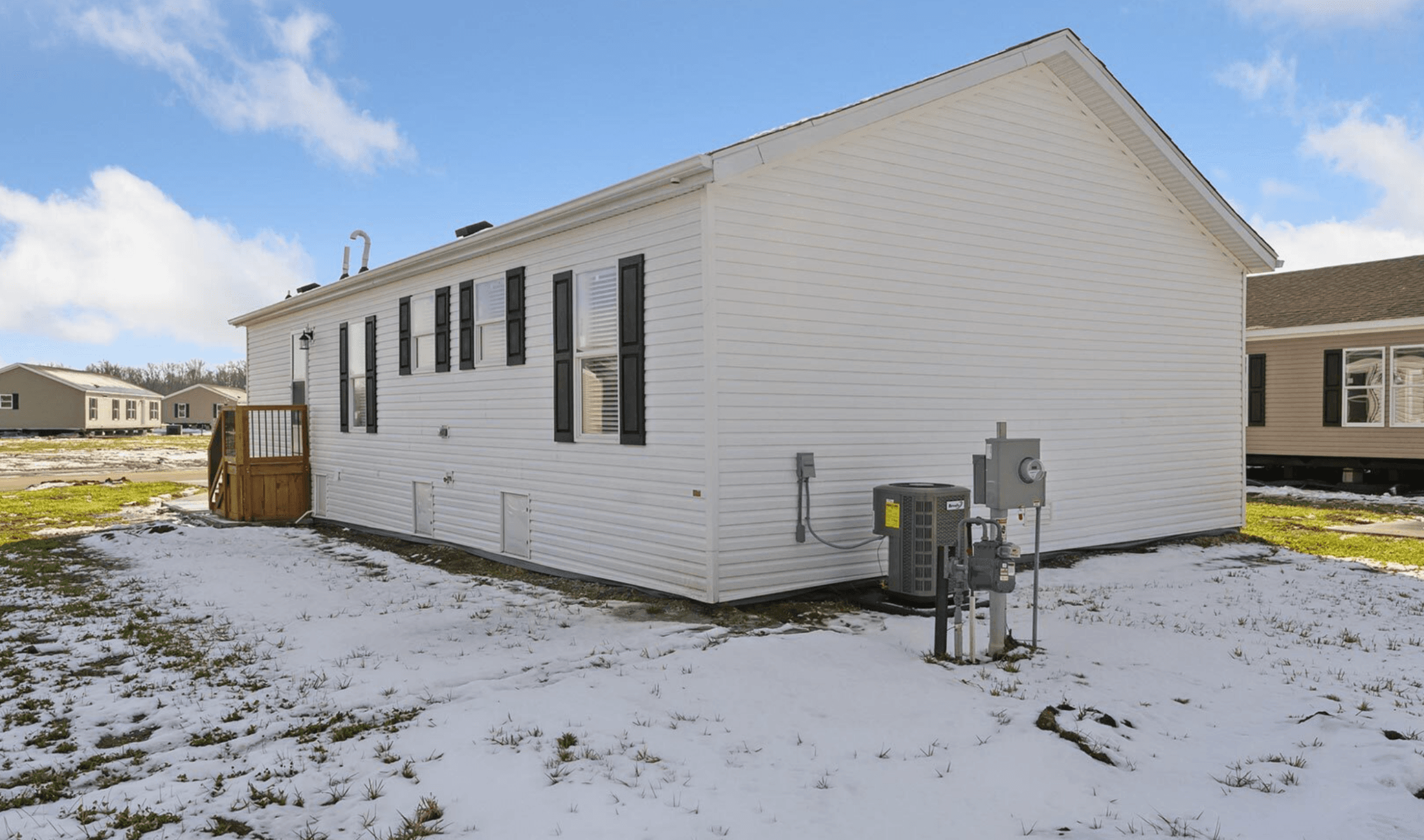 N688 elevation home features