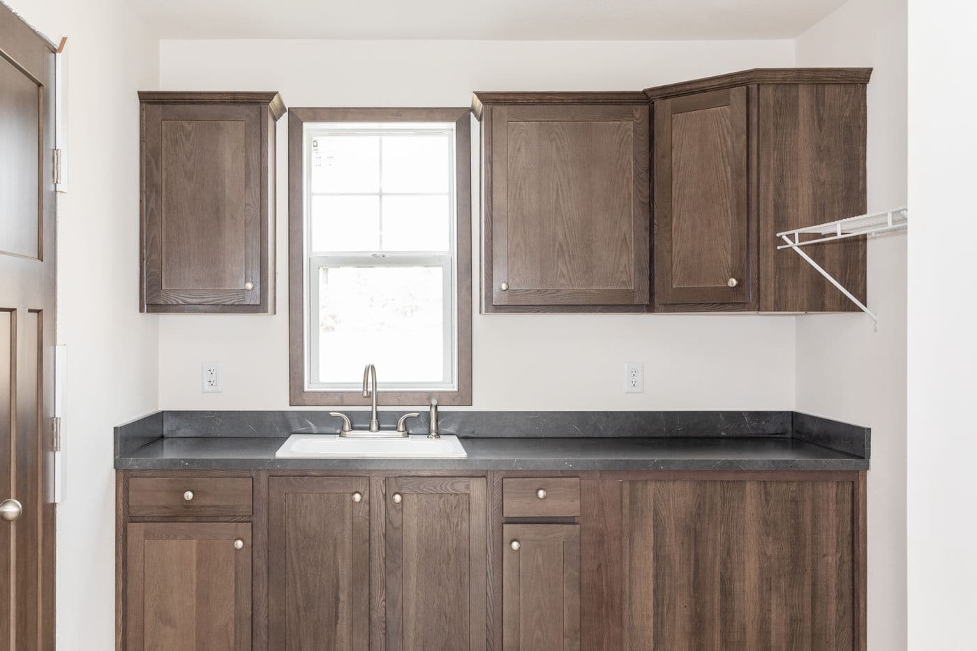 Tompkins blvd interior home features