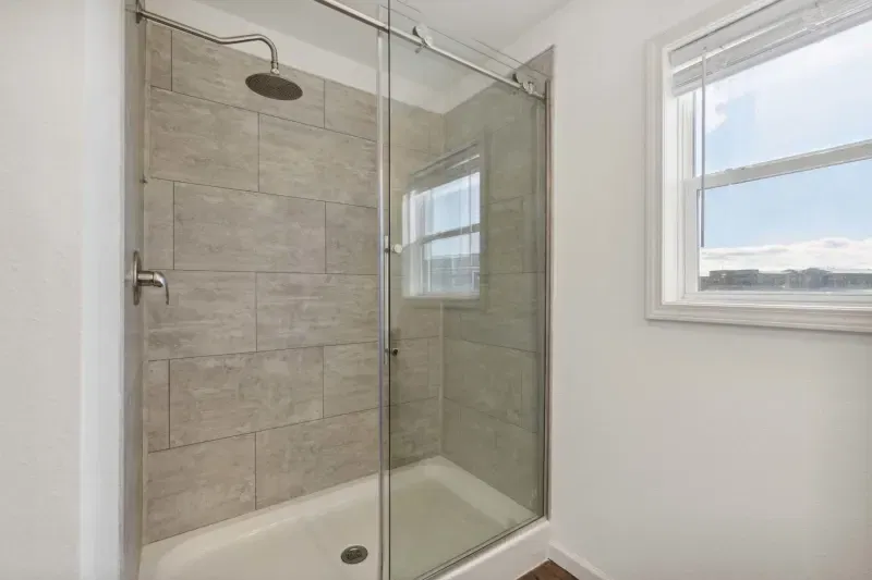 Apollo bathroom home features