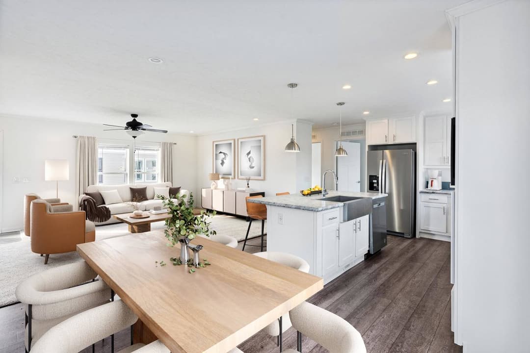 N688 interior home features