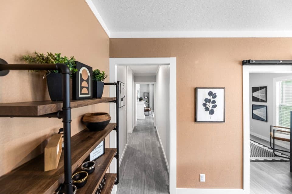 Apex 32763x interior home features