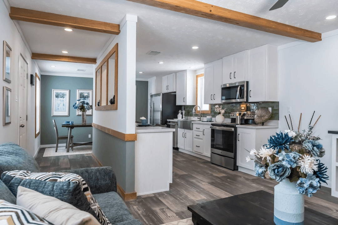 The coldwater kitchen home features