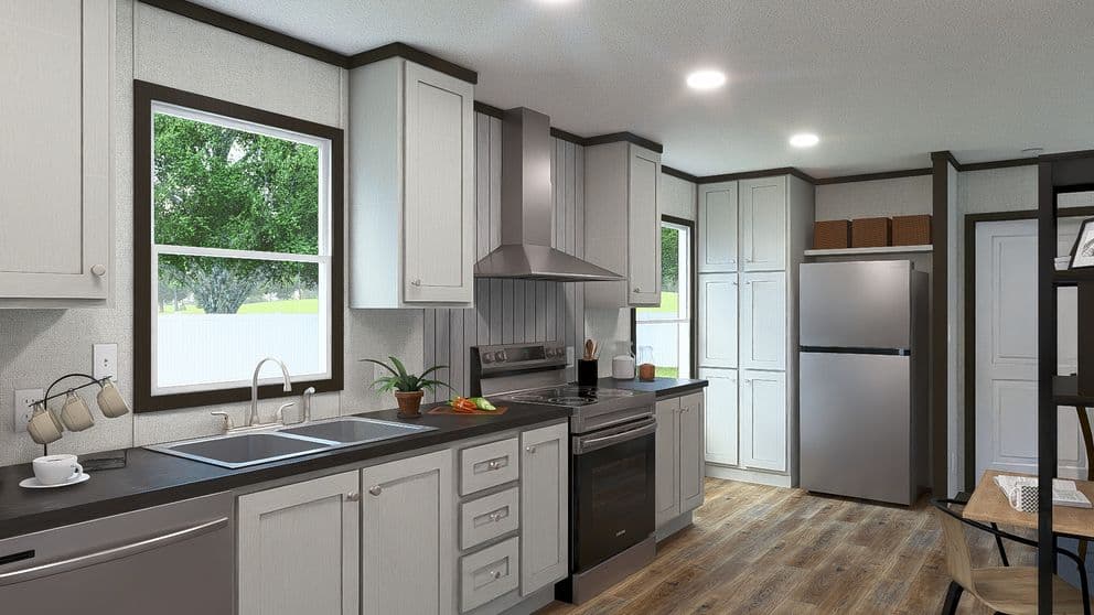 Grand kitchen home features