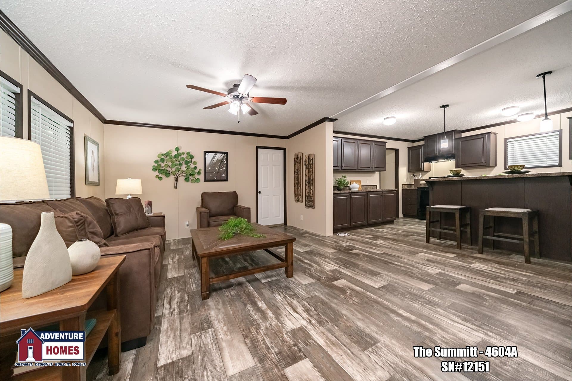 Summitt | 4604a interior home features