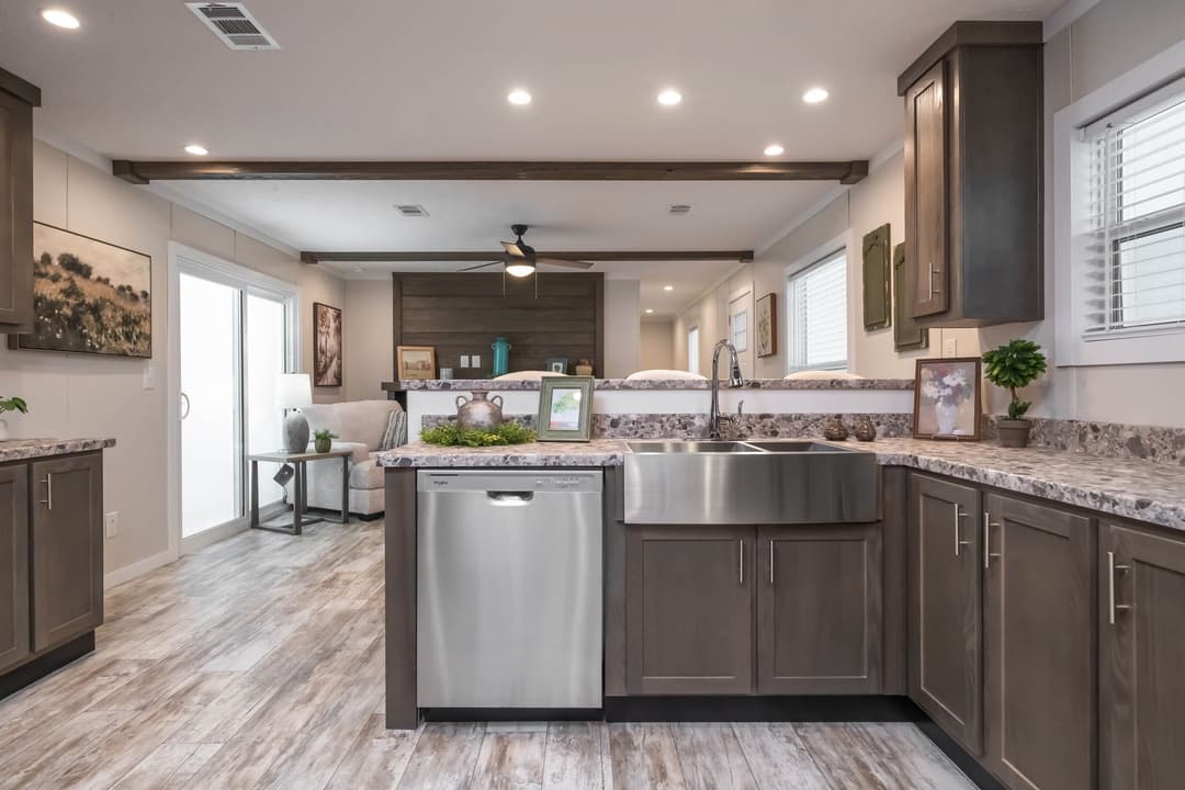 Fay kitchen home features