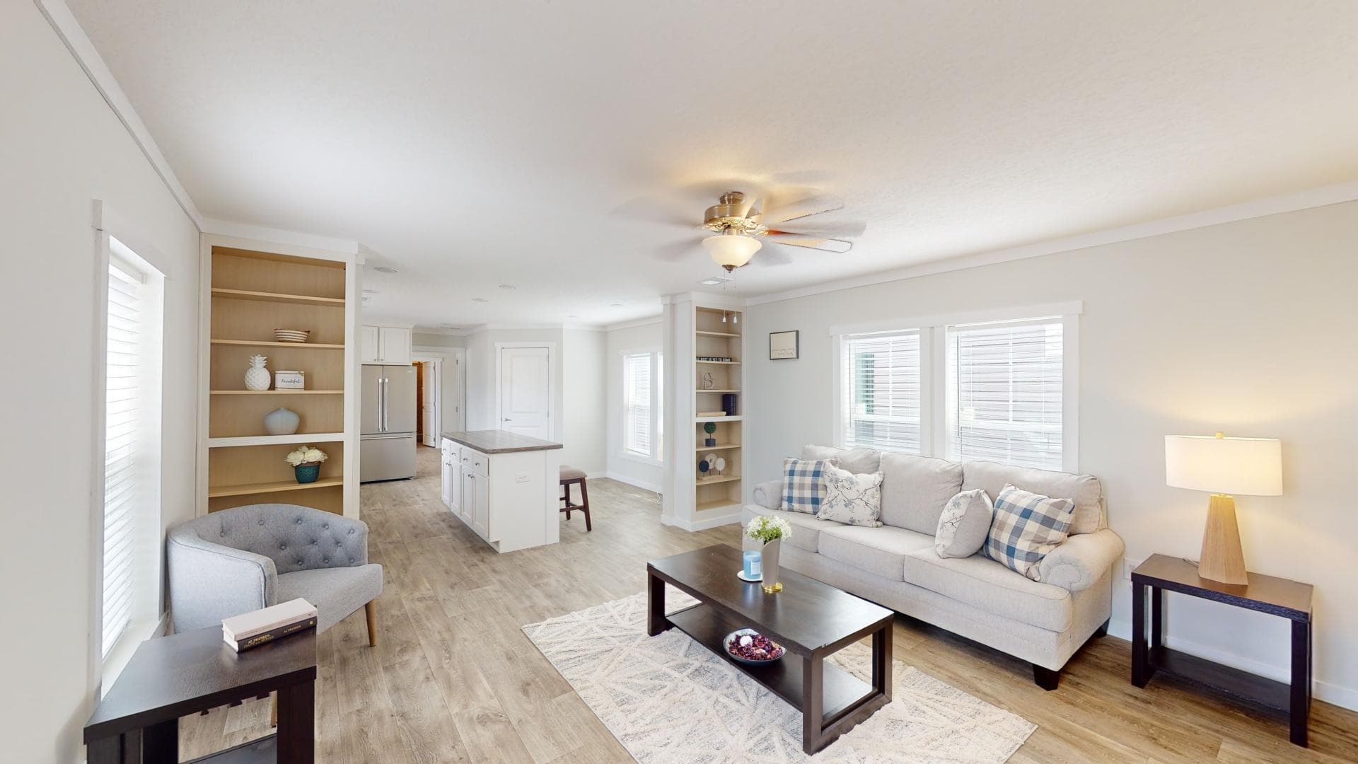 Chc1680-102 hero and interior home features