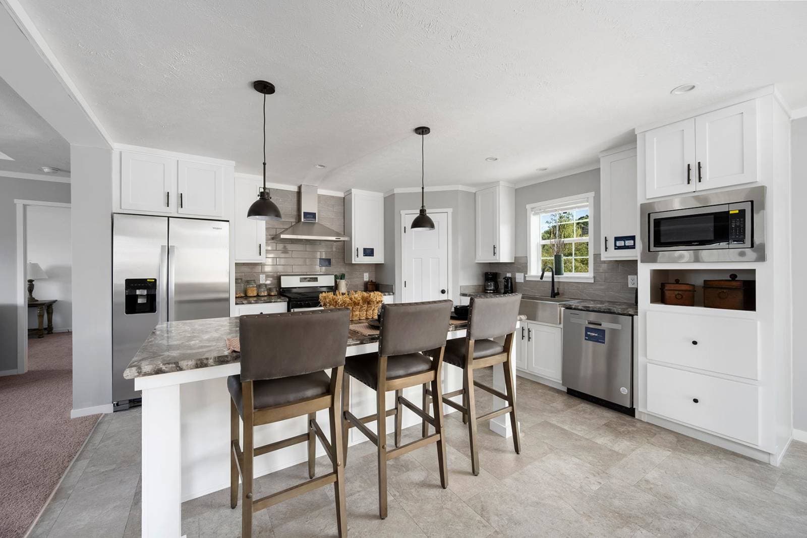 Attain kitchen home features