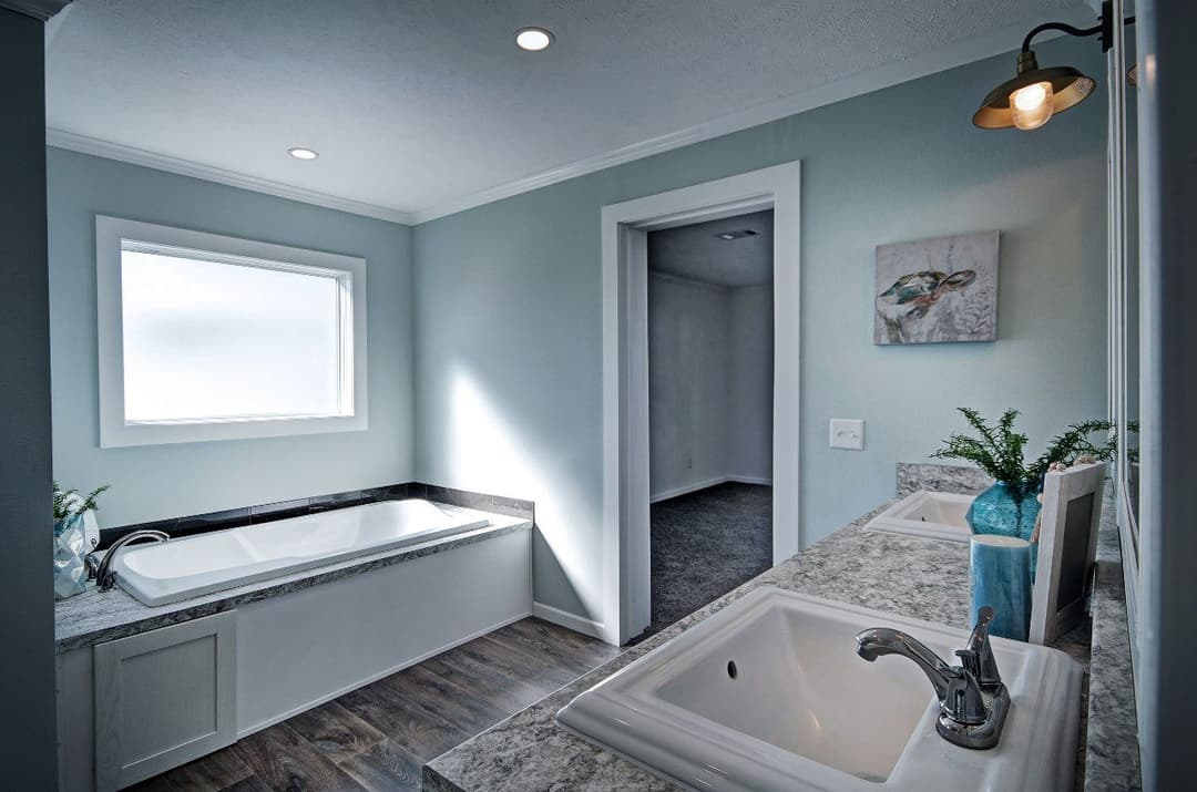 Sardis bathroom home features