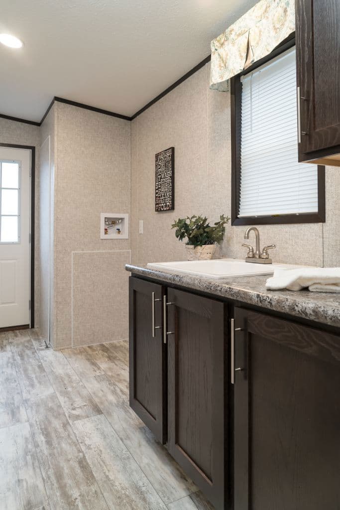 Astro creations ranch 3a2023-p interior home features