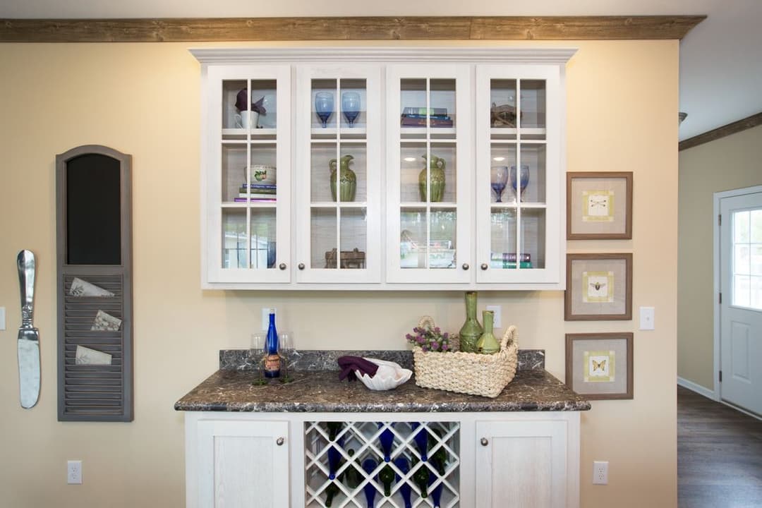 2083 heritage interior home features