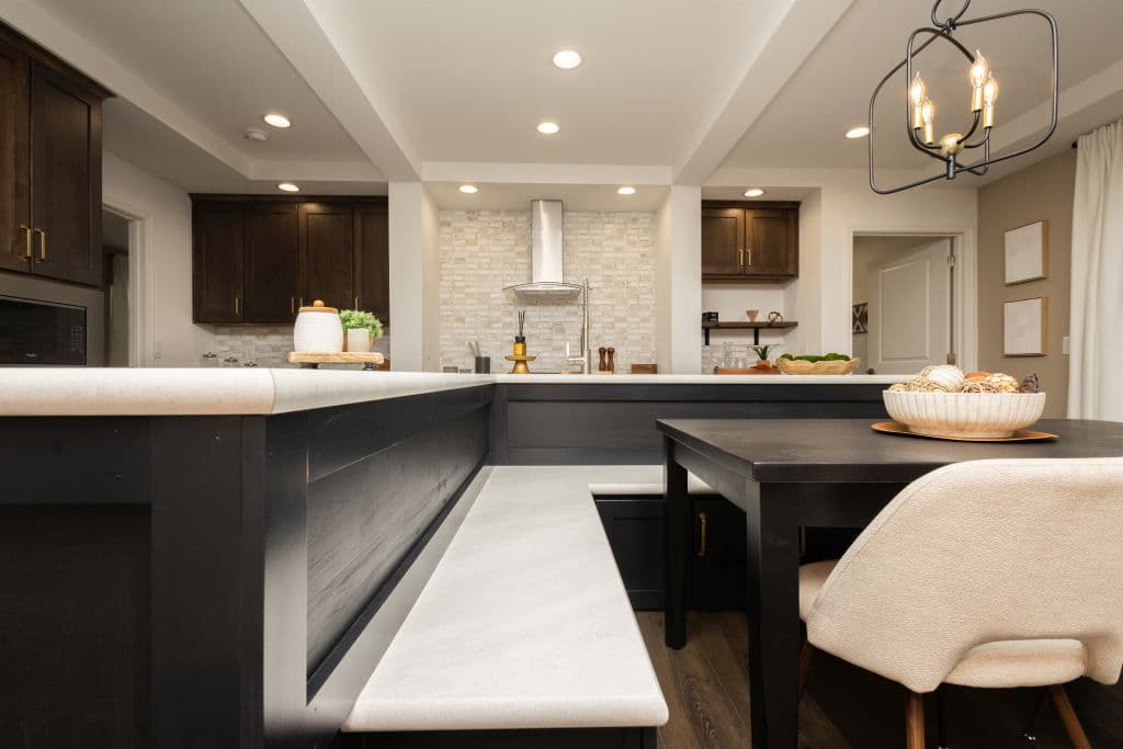 Ultra ranch 2p2460-x interior home features