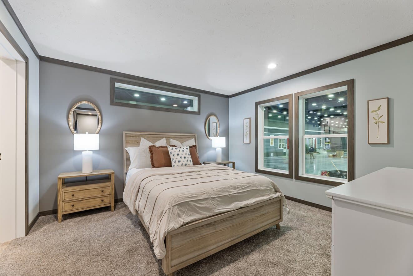 Hemos 28524b bedroom home features