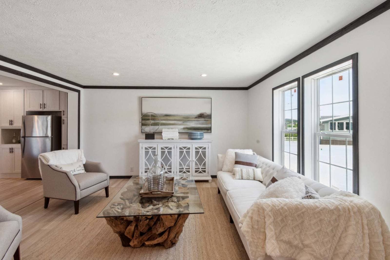 Roan living room home features