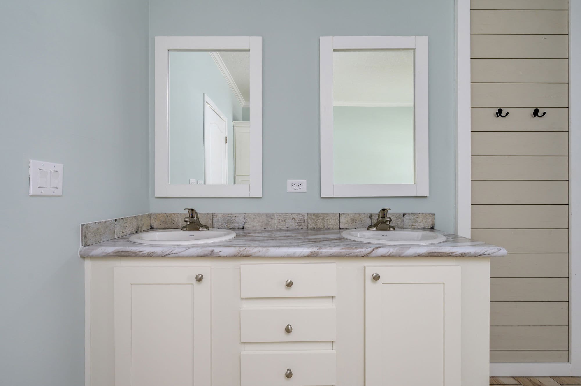 Serenity bathroom home features