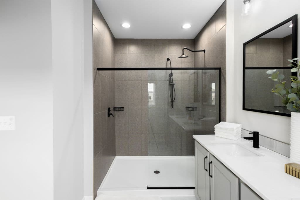 Pinecrest elite modular pgm5008-p bathroom home features